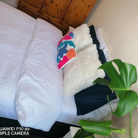 Edinburgh City Center Haymarket Double Room Екстериор снимка