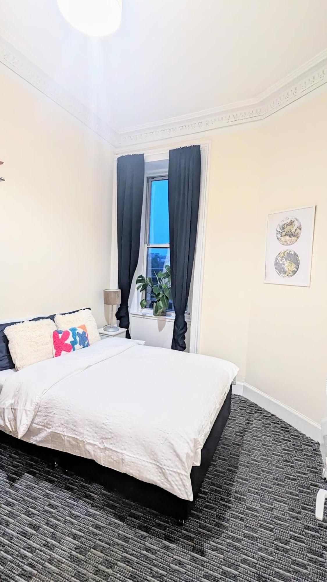 Edinburgh City Center Haymarket Double Room Екстериор снимка