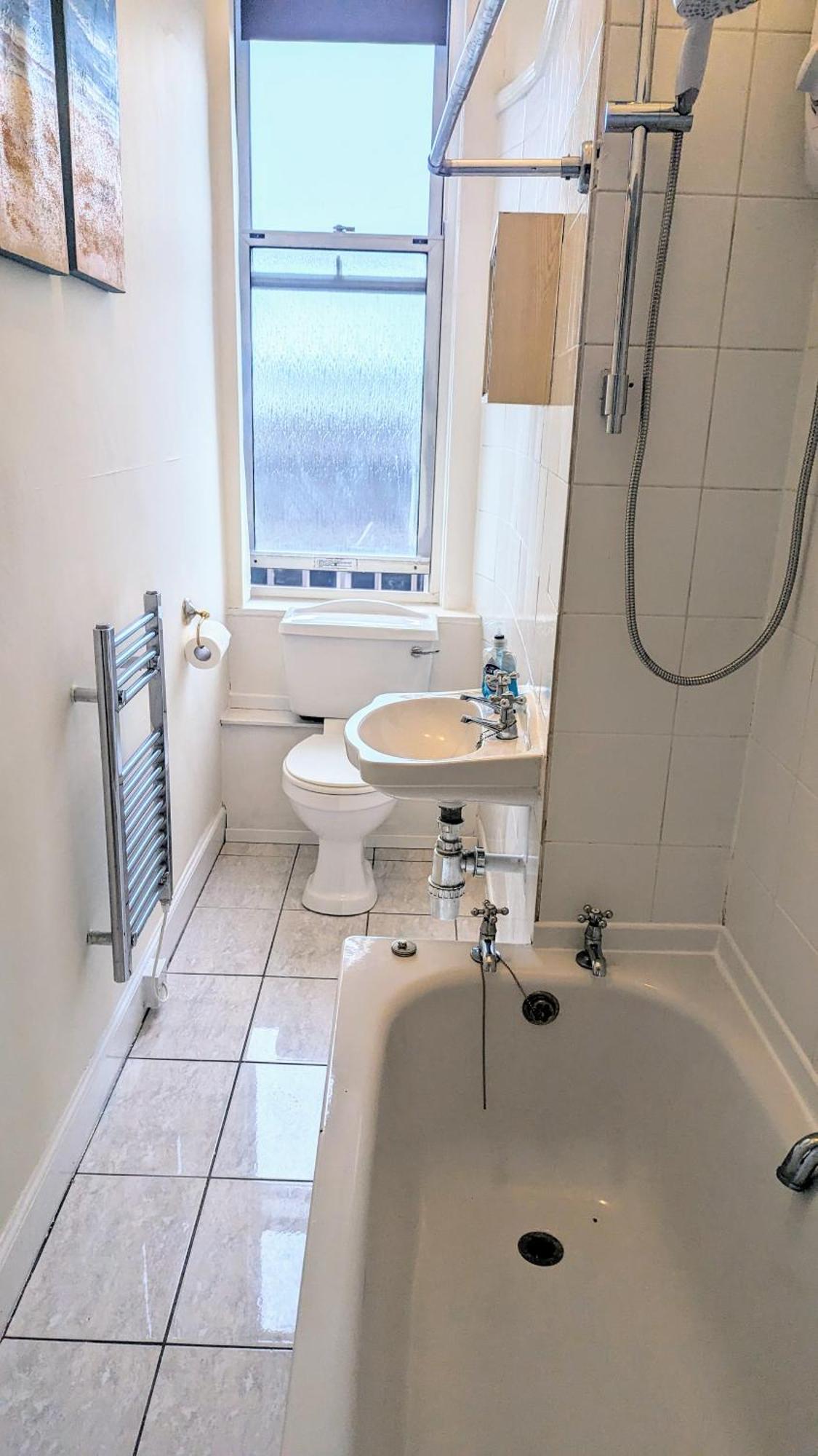 Edinburgh City Center Haymarket Double Room Екстериор снимка